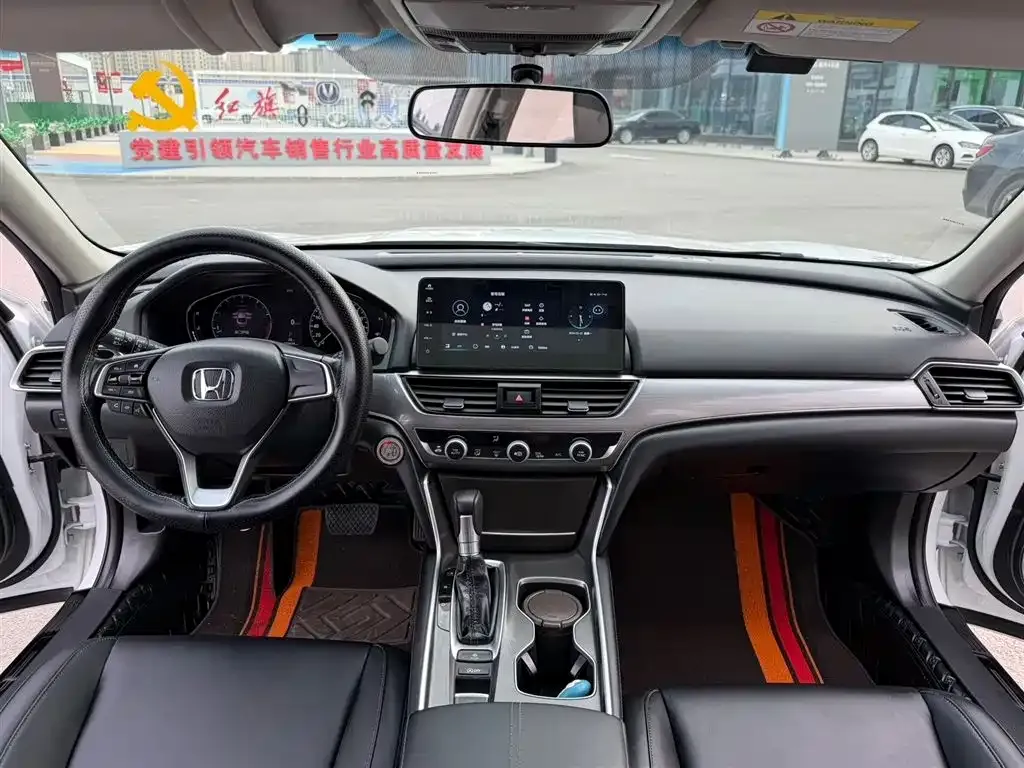 Honda Accord — фото 9