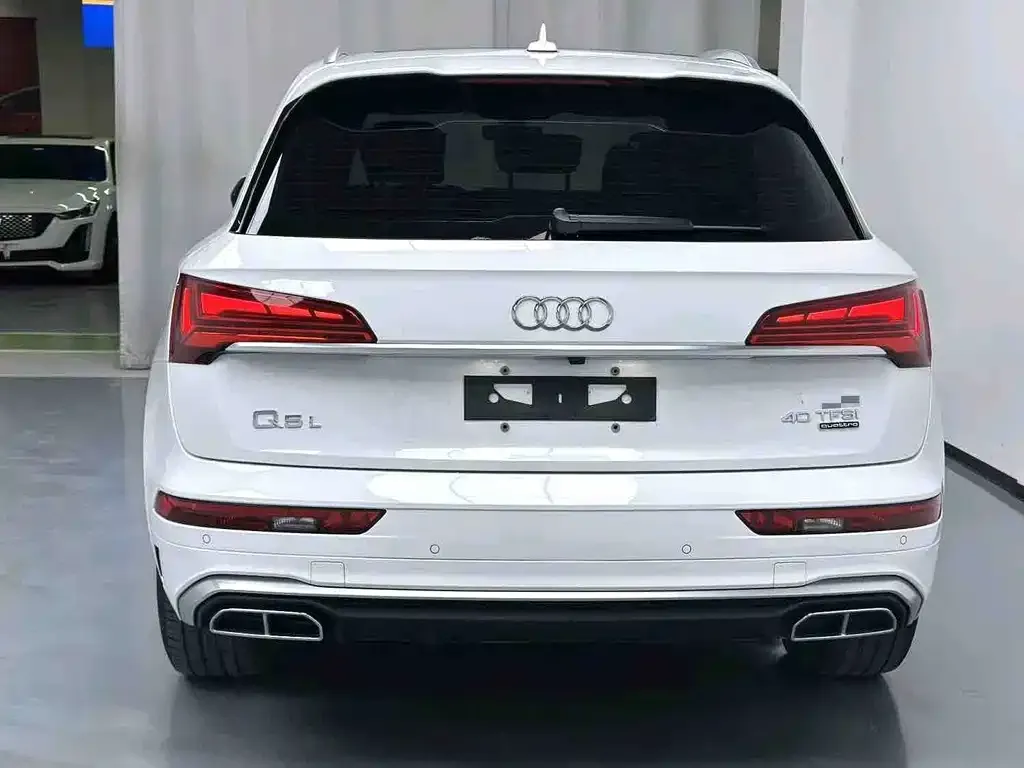 Audi Q5L — фото 4