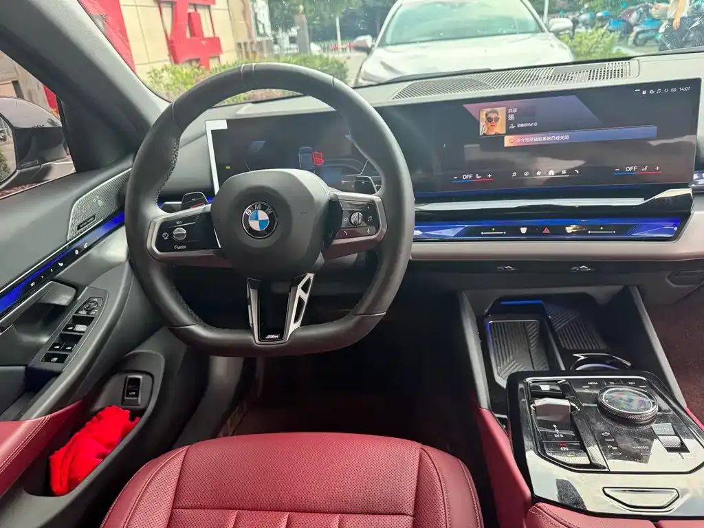 BMW 5 Series — фото 4