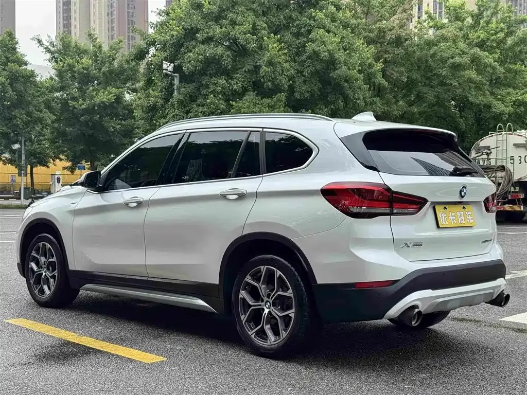 BMW X1 — фото 5