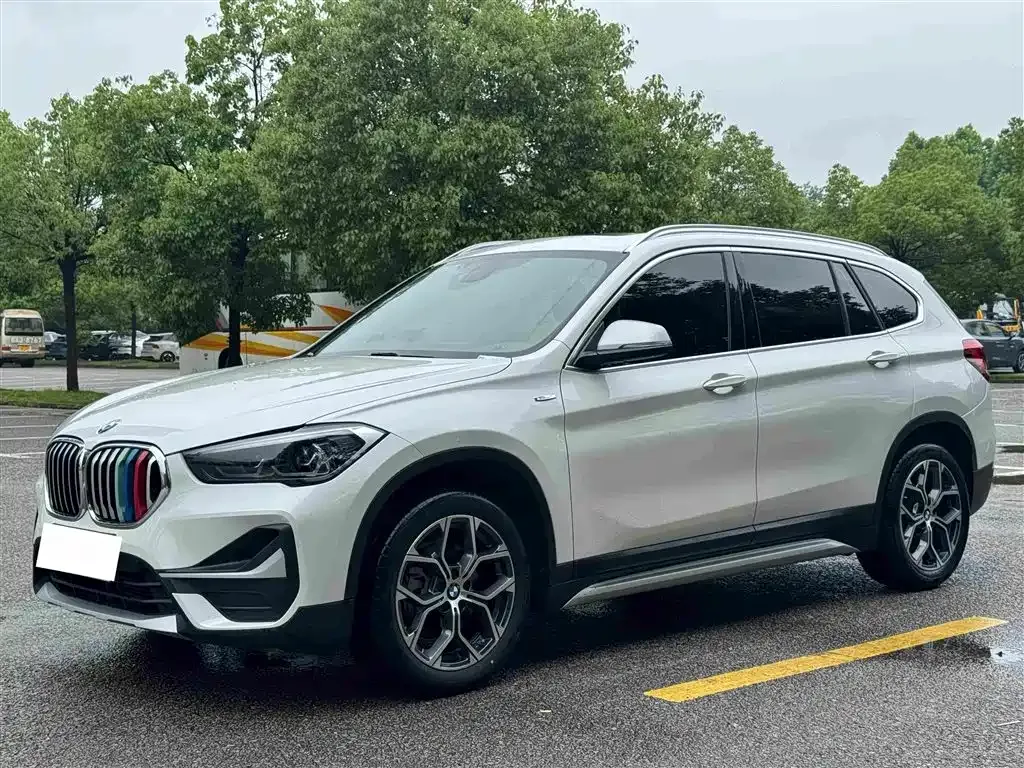 BMW X1 — фото 9