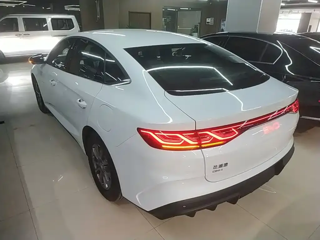 BYD Qin L — фото 2
