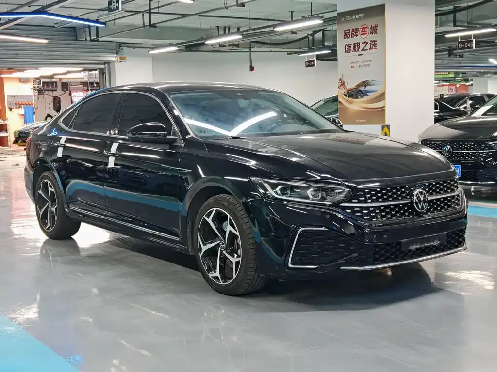Volkswagen Passat — фото 8