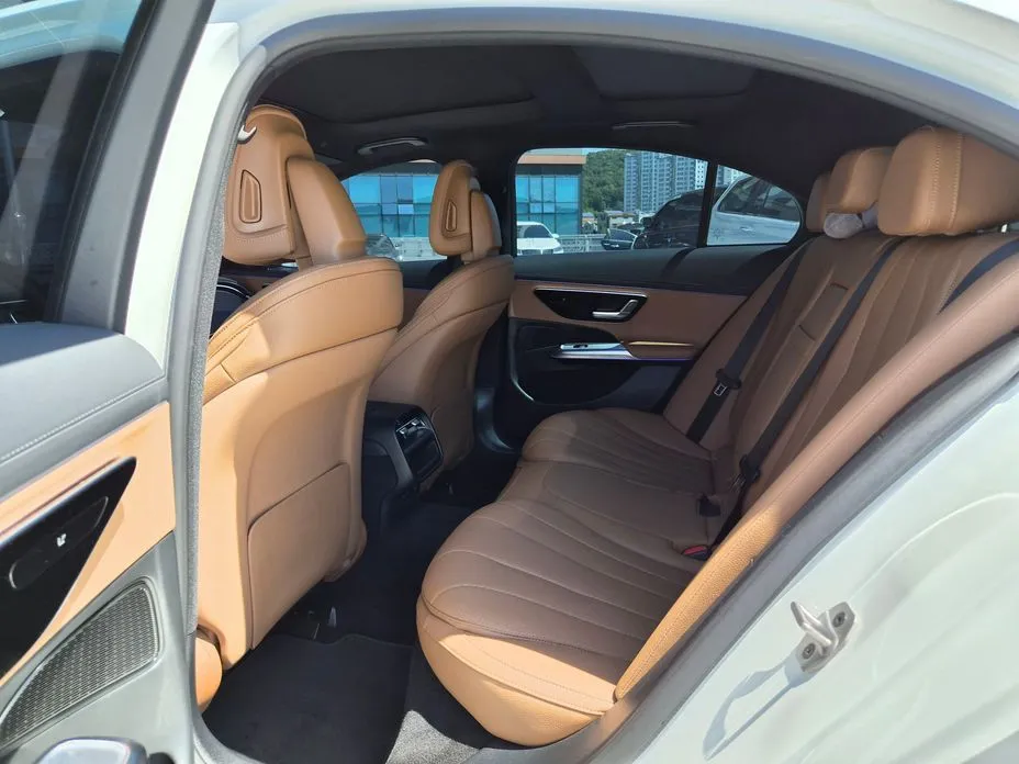 Mercedes-Benz E-Class 2025 из KR, фото 9