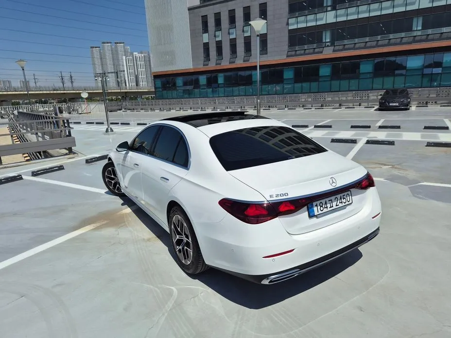 Mercedes-Benz E-Class 2025 из KR, фото 4