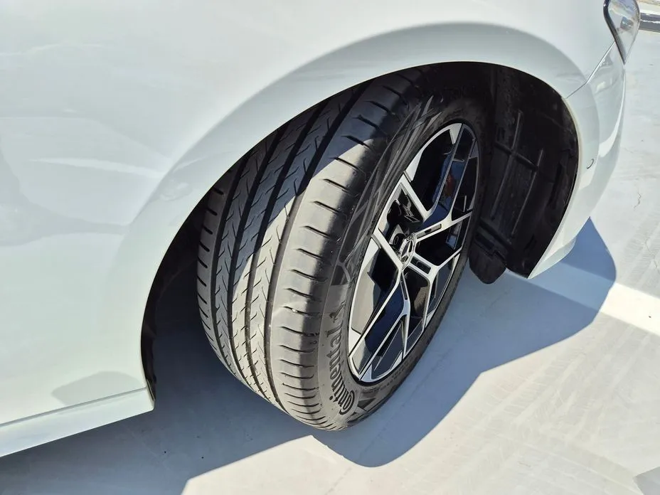 Mercedes-Benz E-Class 2025 из KR, фото 5