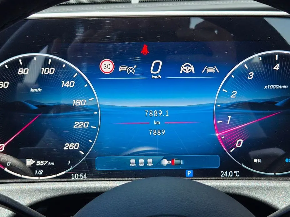 Mercedes-Benz E-Class 2025 из KR, фото 3