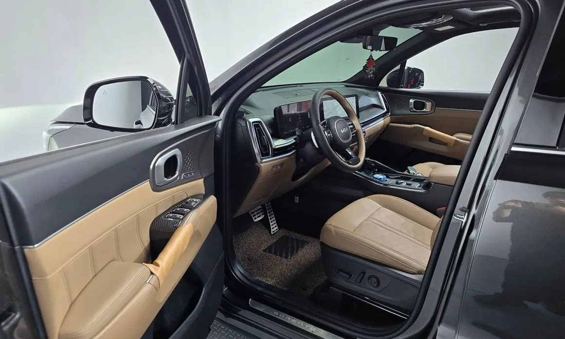 Kia Sorento — фото 6