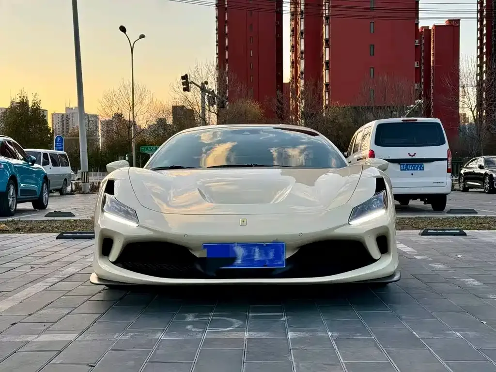 Ferrari F8 — фото 6