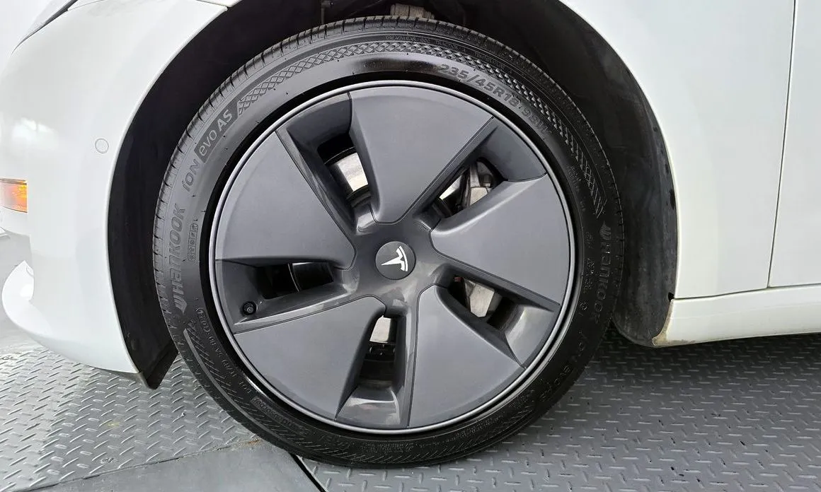 Tesla Model 3 2021 из KR, фото 9