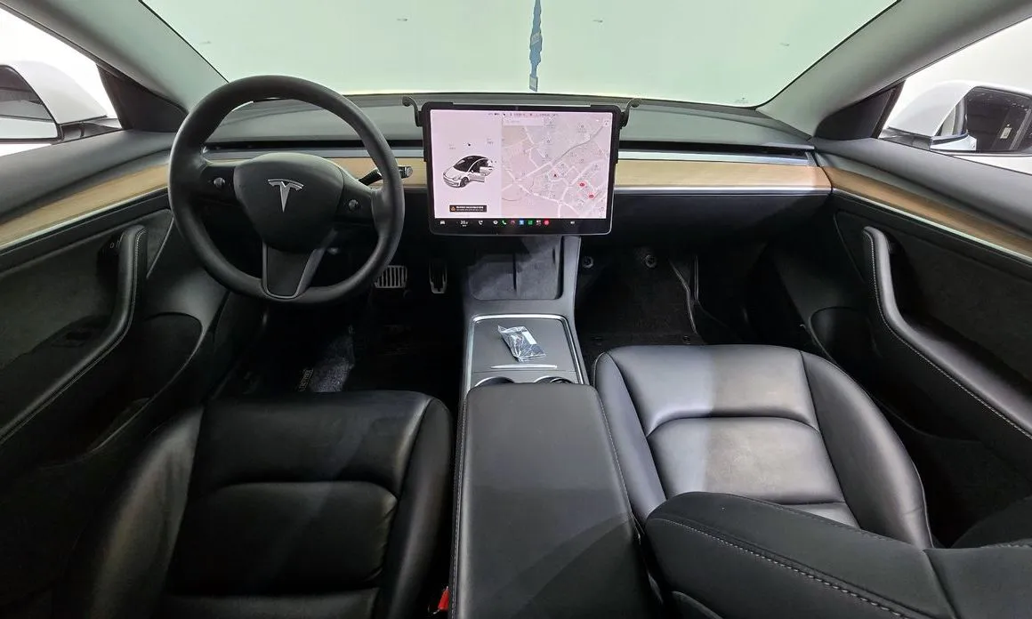 Tesla Model 3 2021 из KR, фото 6