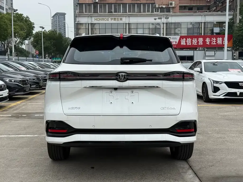 Changan CS75PLUS — фото 6
