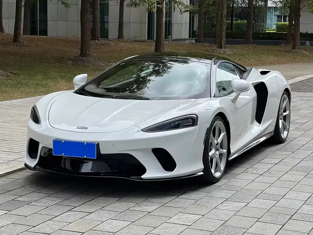 McLaren GT