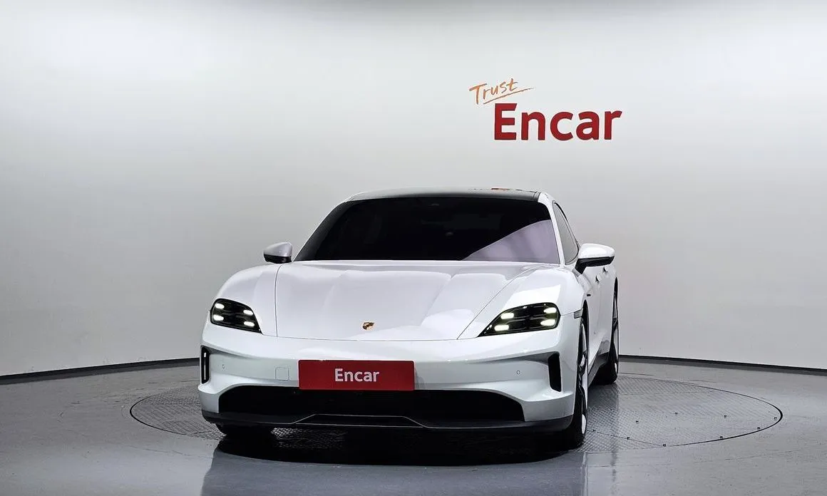 Porsche Taycan 2025 из KR, фото 10