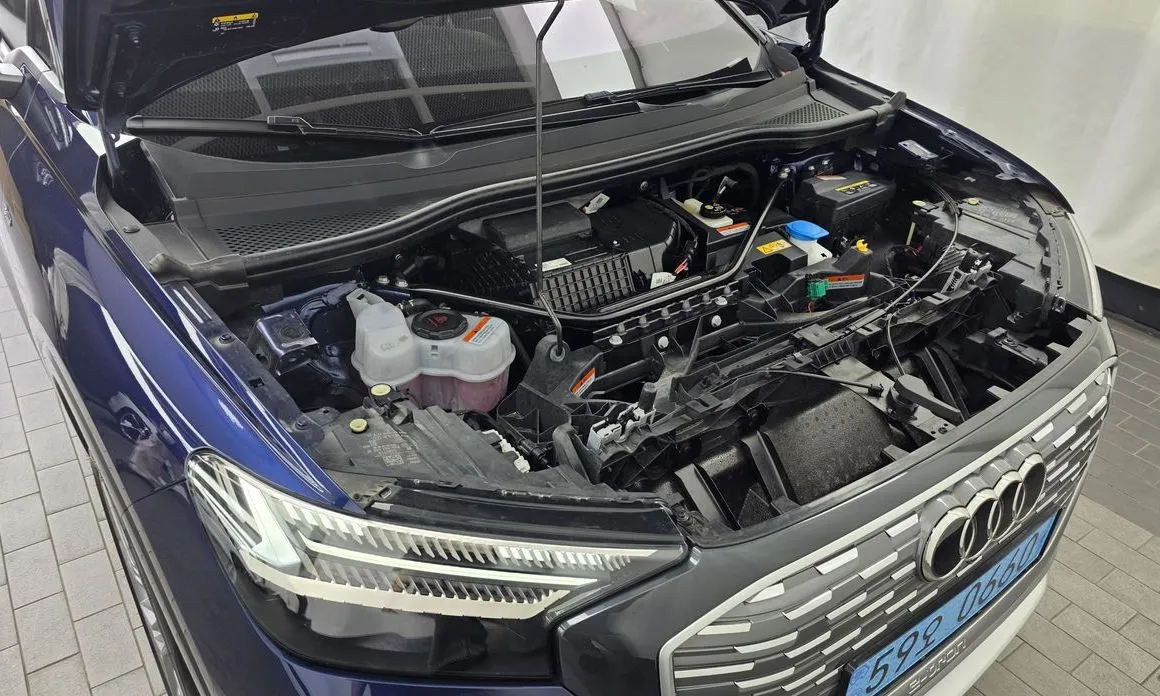 Audi Q4 e-tron 2025 из KR, фото 9