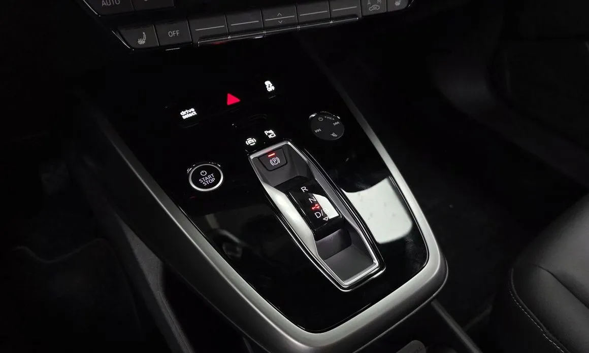 Audi Q4 e-tron 2025 из KR, фото 2