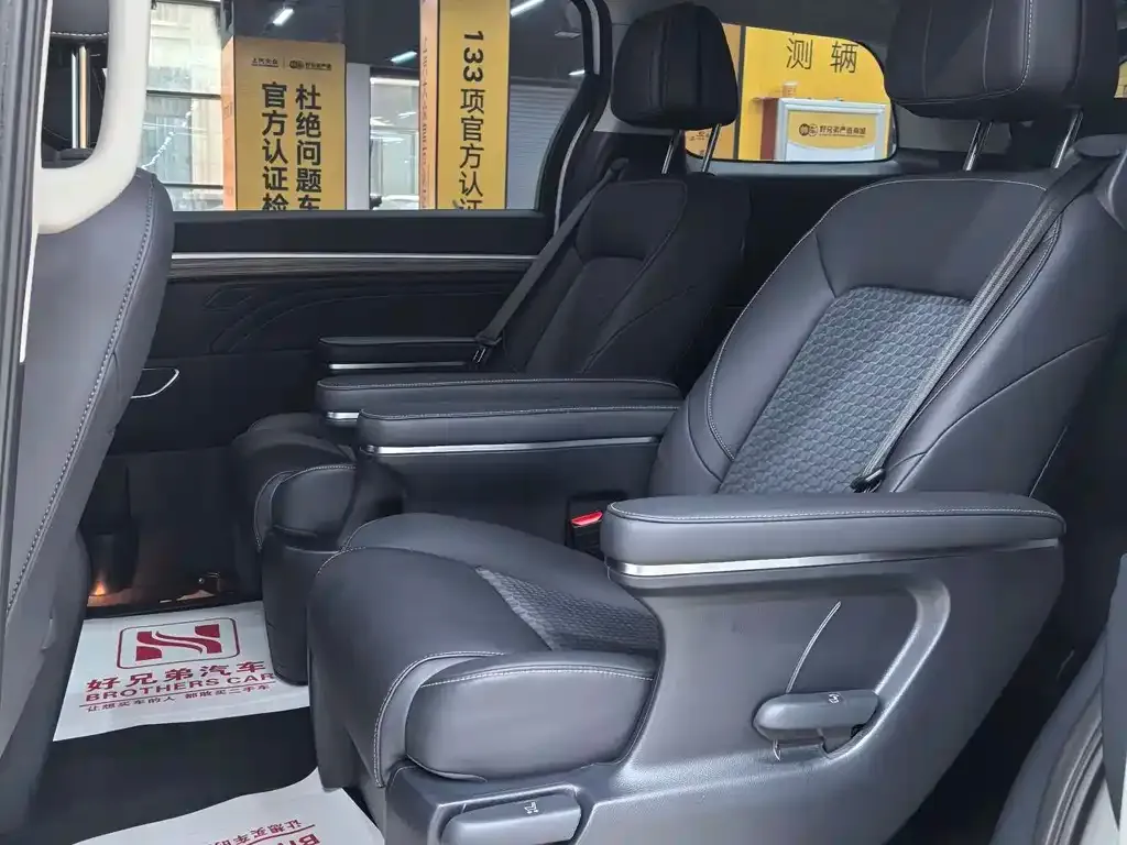 GAC Motor Trumpchi M8 — фото 10