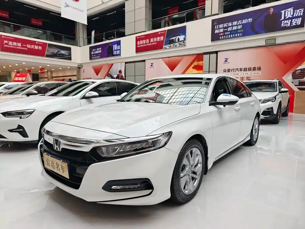 Honda Accord — фото 1