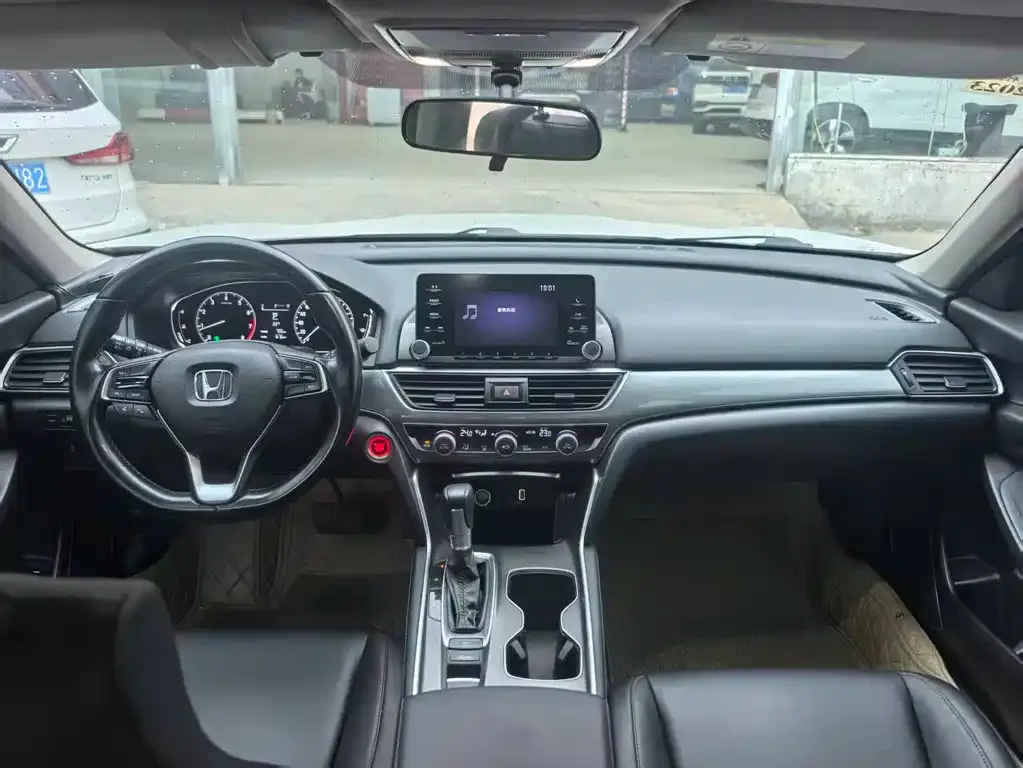 Honda Accord — фото 5