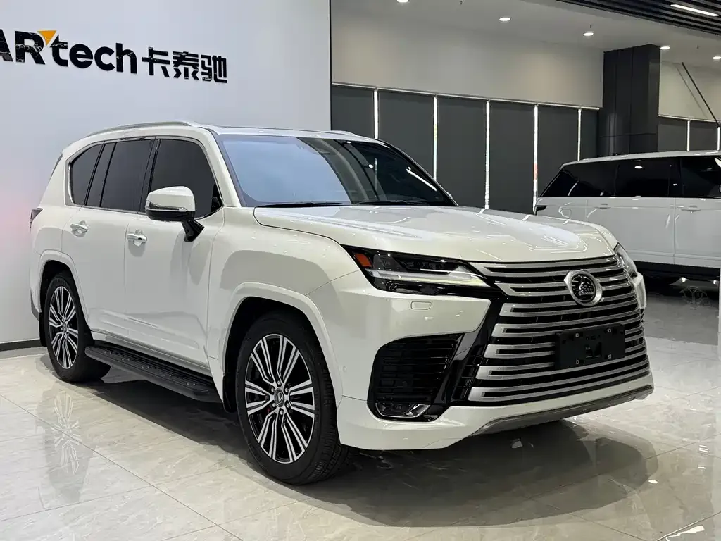 Lexus LX — фото 8