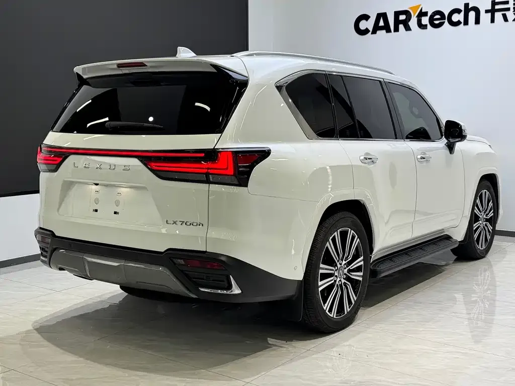Lexus LX — фото 3