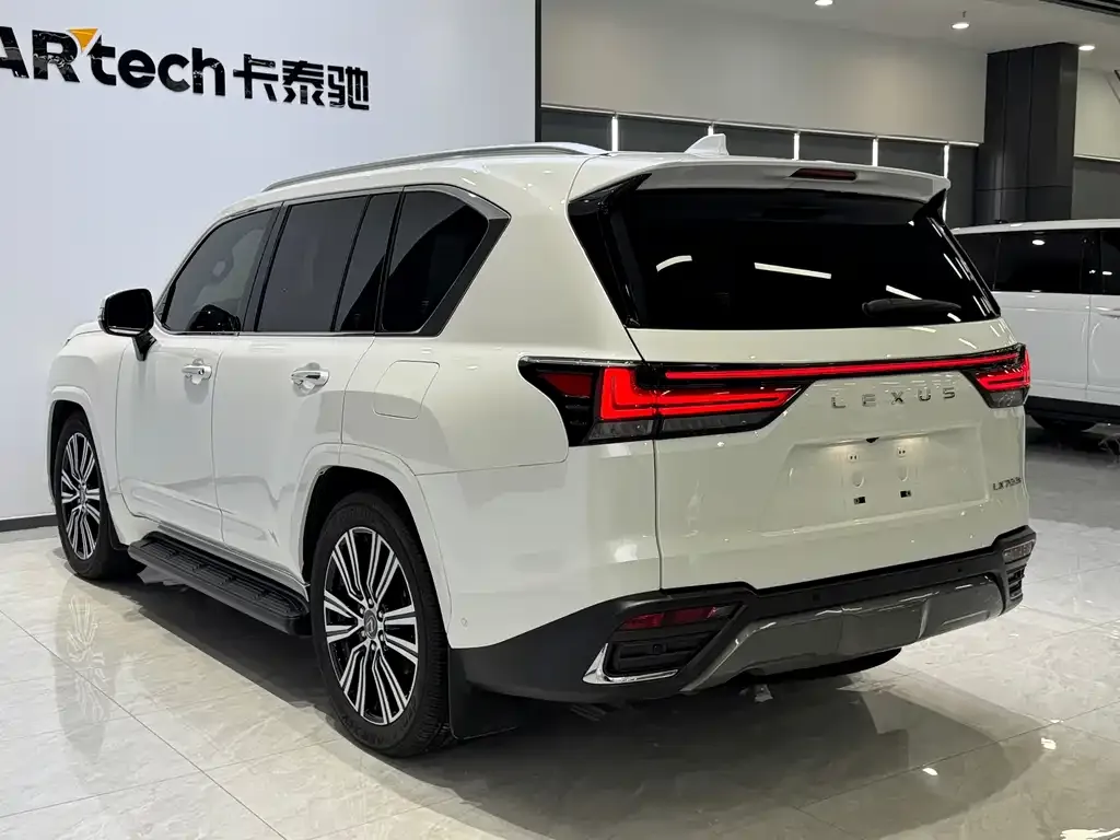 Lexus LX — фото 7