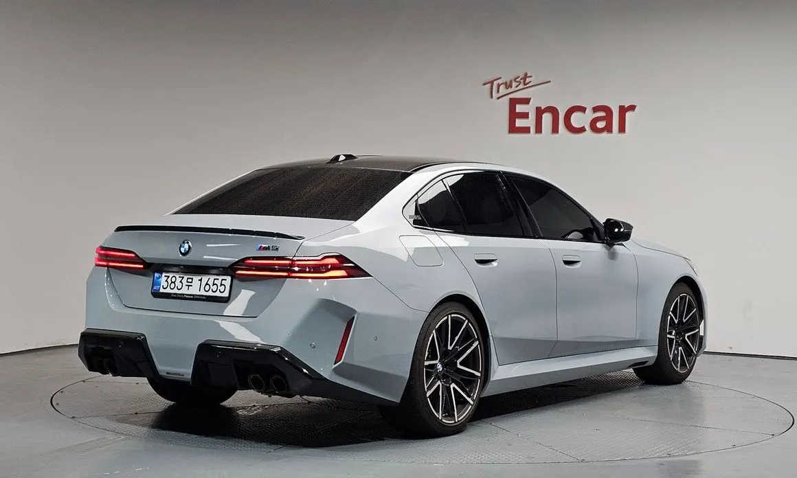 BMW M5 2026 из KR, фото 8