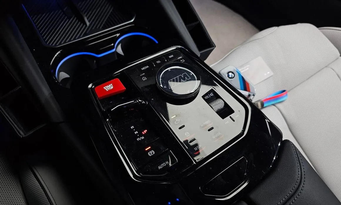 BMW M5 2026 из KR, фото 6