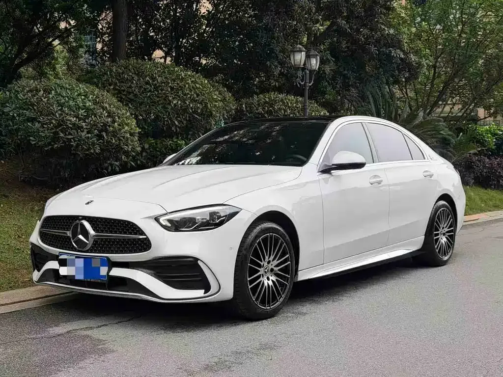 Mercedes-Benz C-Class — фото 1
