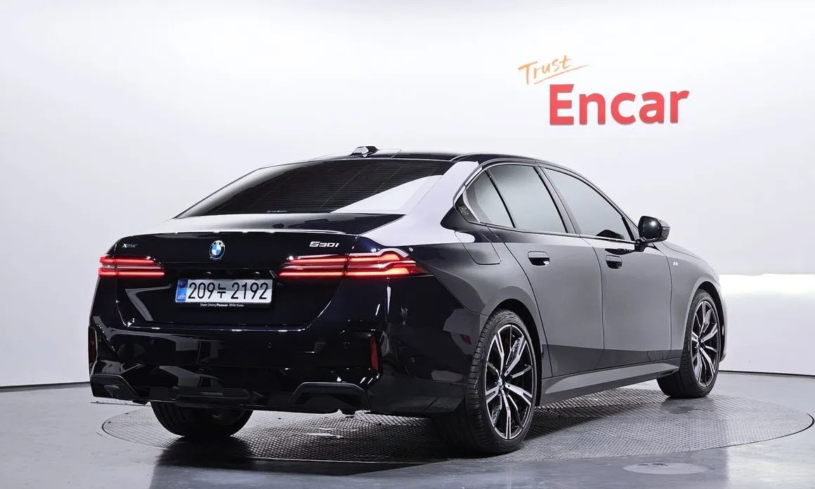 BMW 5-Series 2025 из KR, фото 7
