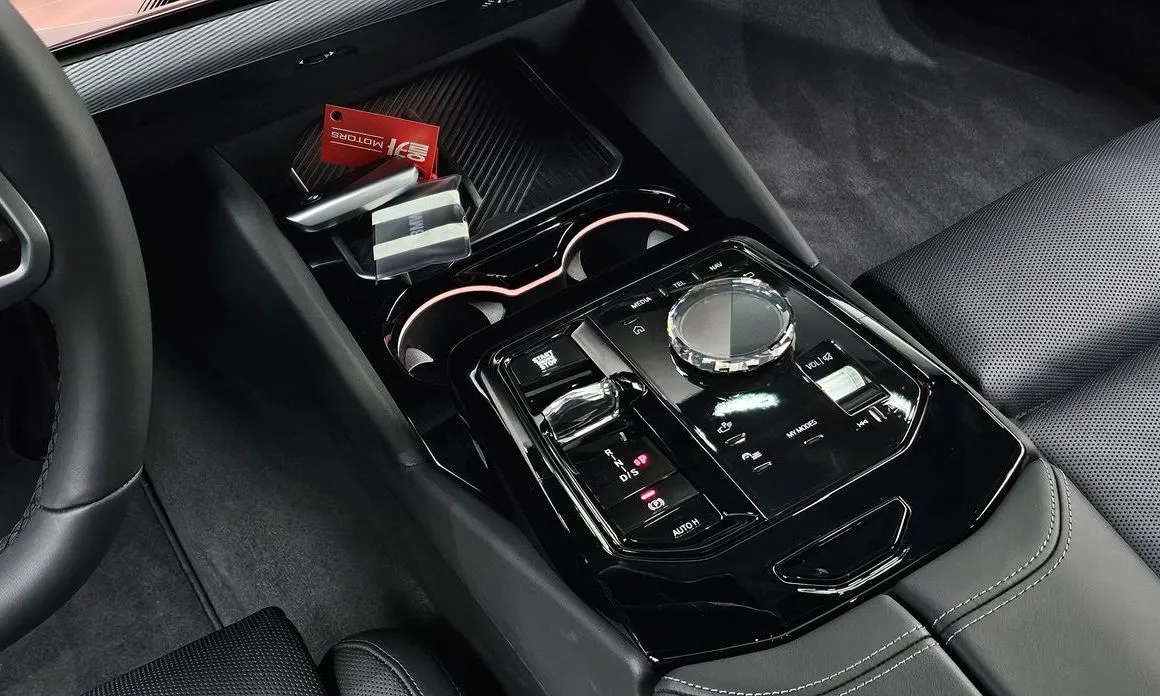 BMW 5-Series 2025 из KR, фото 6