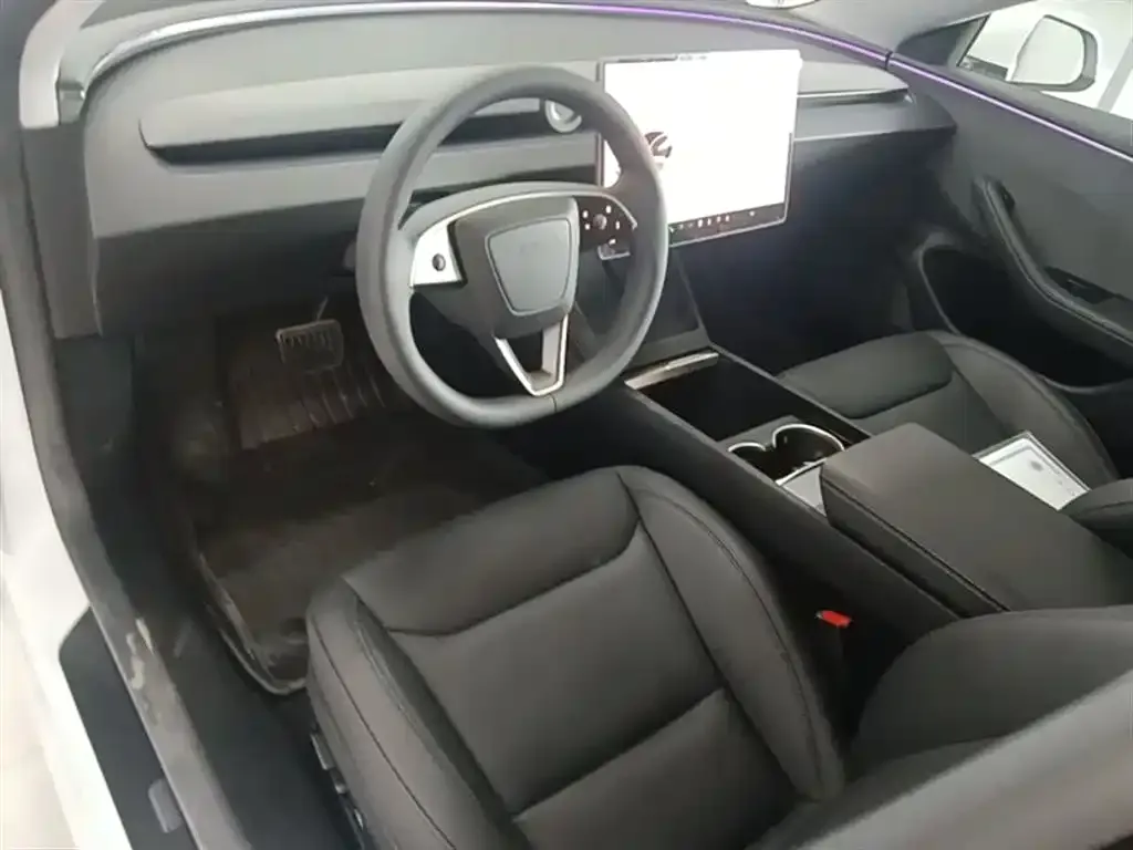 Tesla Model 3 — фото 3
