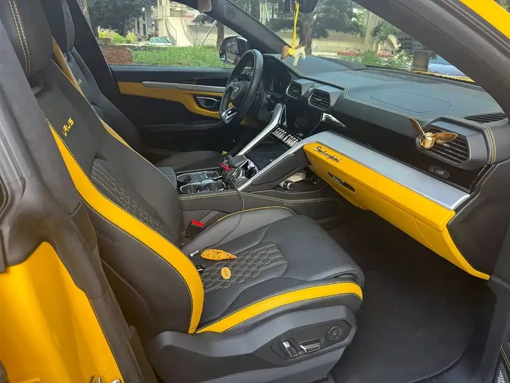 Lamborghini Urus — фото 7