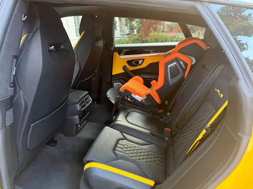 Lamborghini Urus — фото 2
