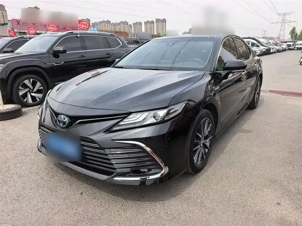 Toyota Camry — фото 9