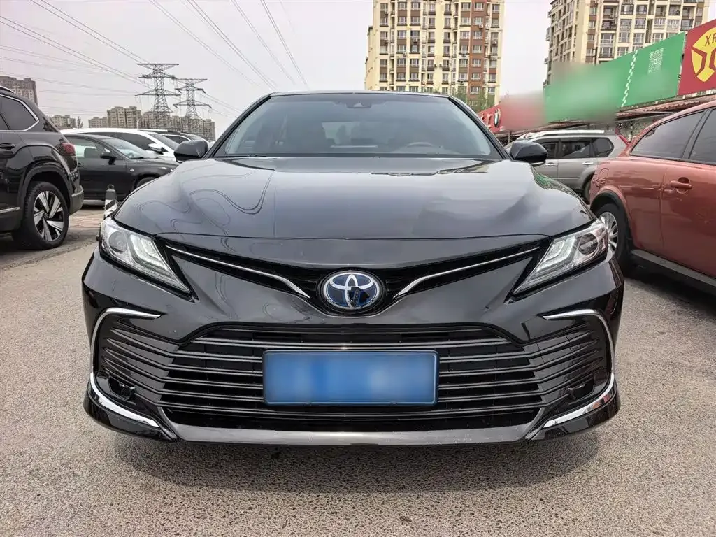 Toyota Camry — фото 10