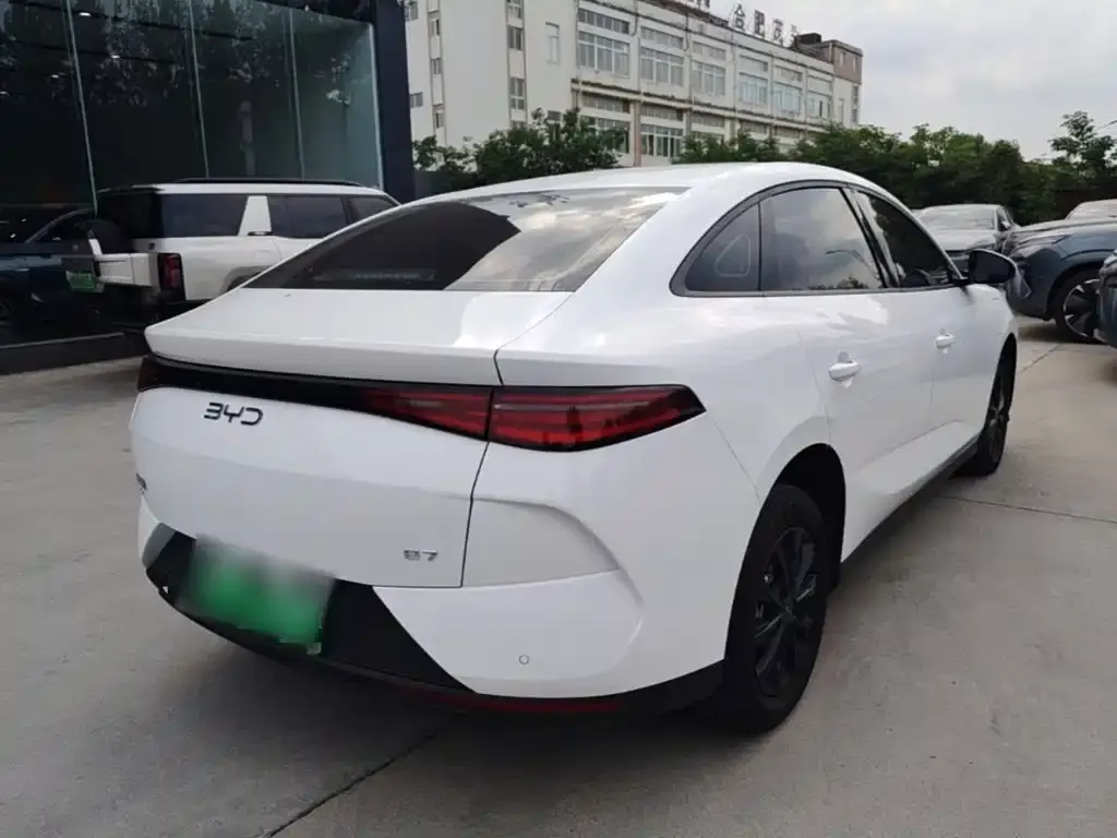 BYD e7 2025 из CN, фото 9