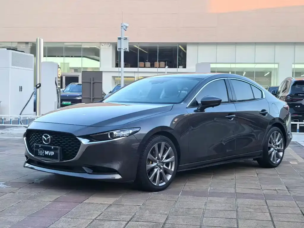 Mazda 3 Axela — фото 1