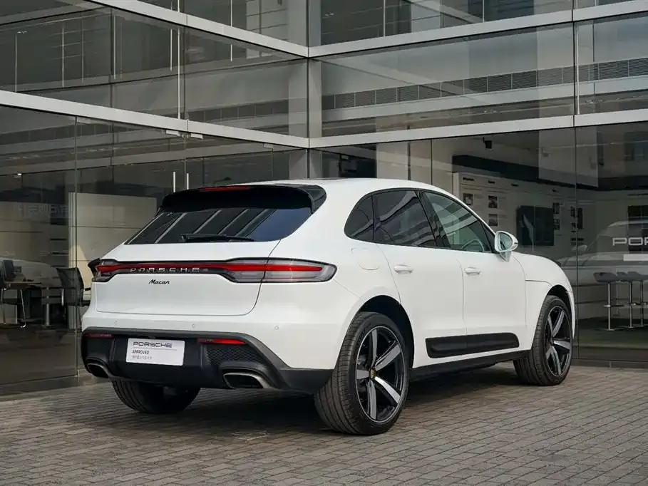 Porsche Macan — фото 9