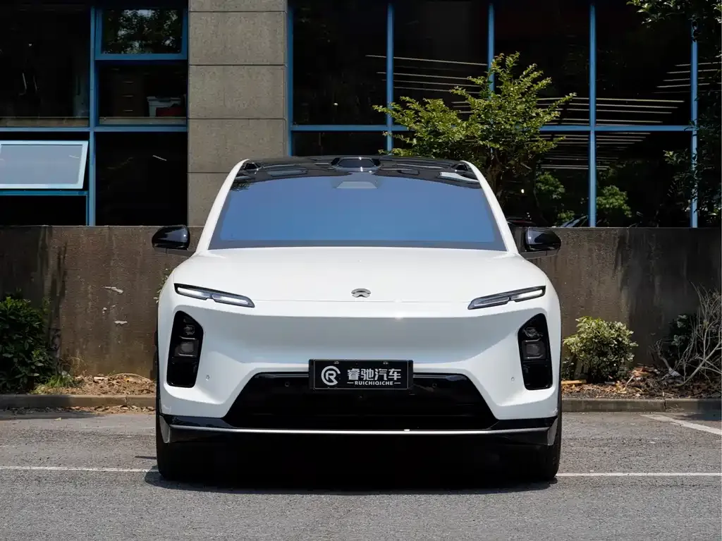 NIO EC6 — фото 10