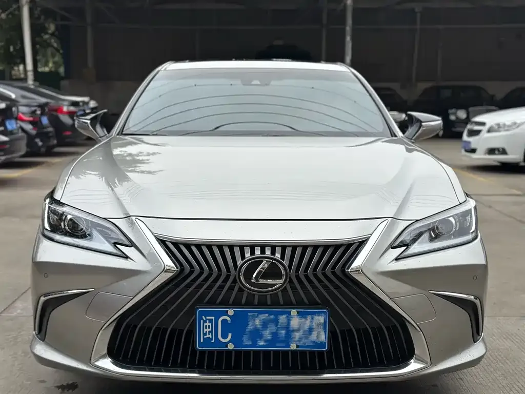 Lexus ES 2021 из CN, фото 9