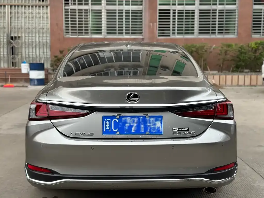 Lexus ES 2021 из CN, фото 2