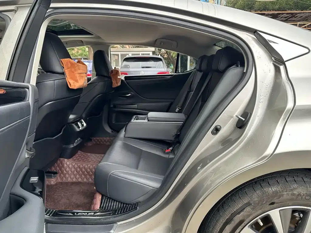 Lexus ES 2021 из CN, фото 5