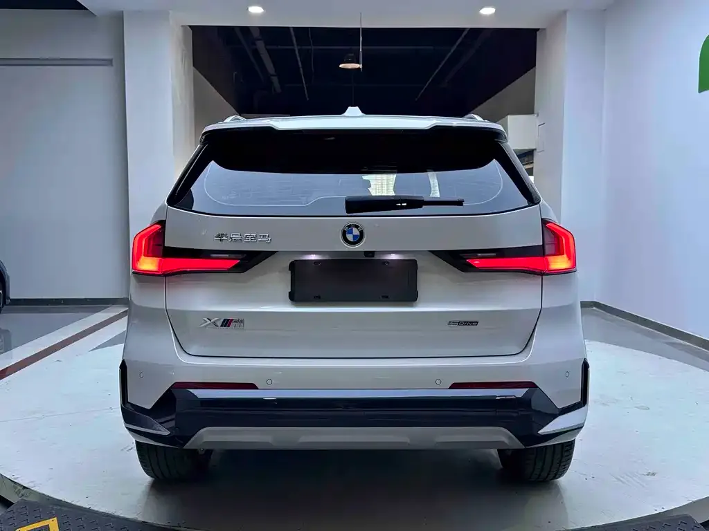 BMW X1 — фото 9