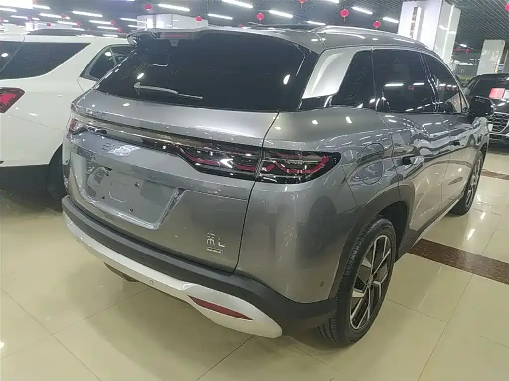 BYD L DM-i — фото 8