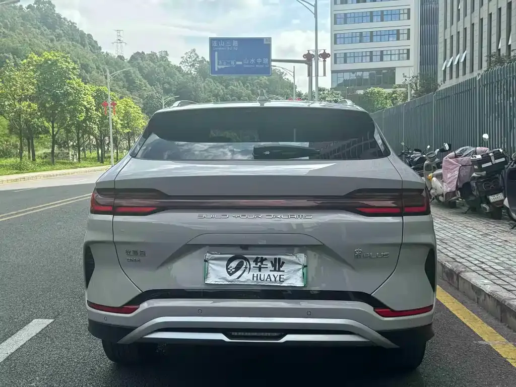 BYD PLUS New Energy — фото 6