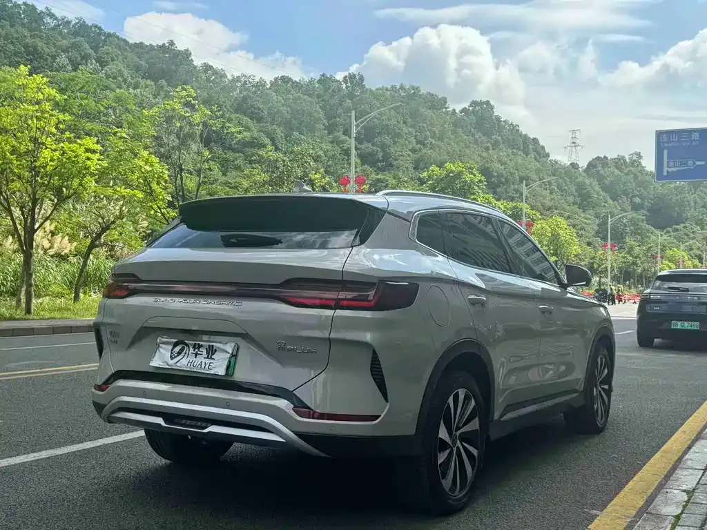 BYD PLUS New Energy — фото 10