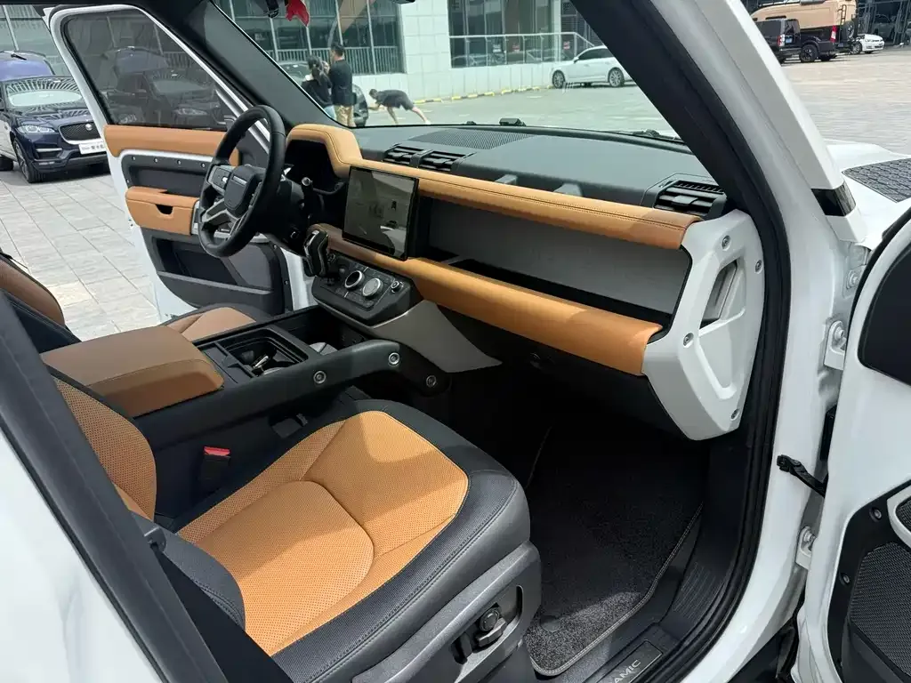 Land Rover Defender — фото 4