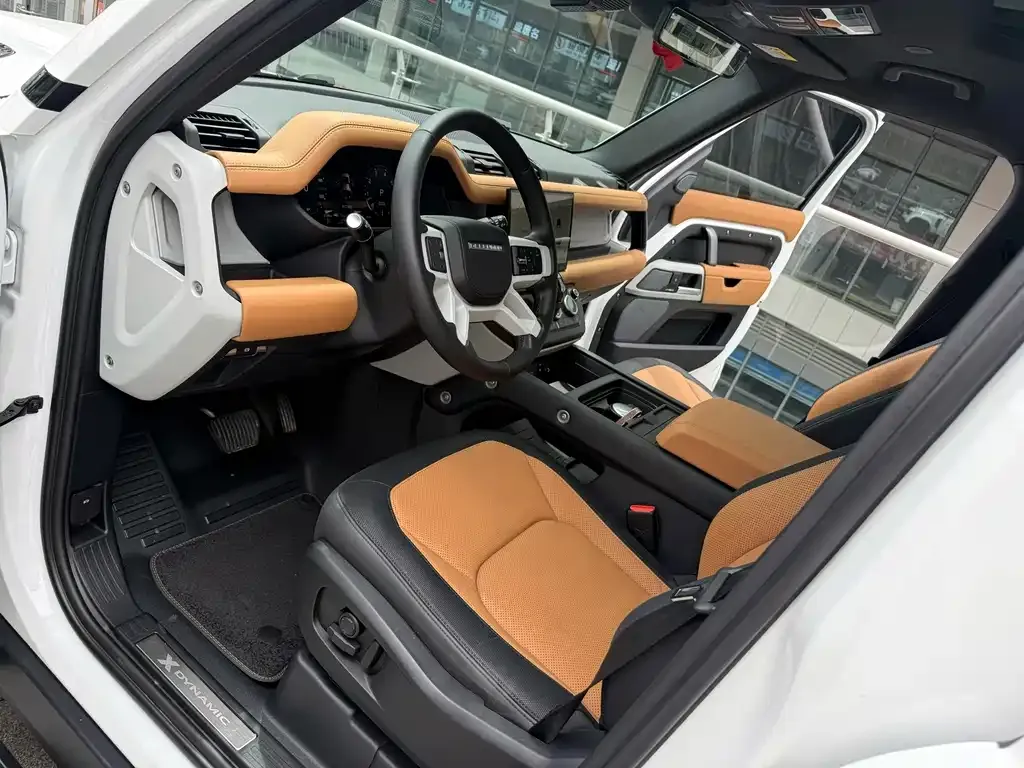 Land Rover Defender — фото 10
