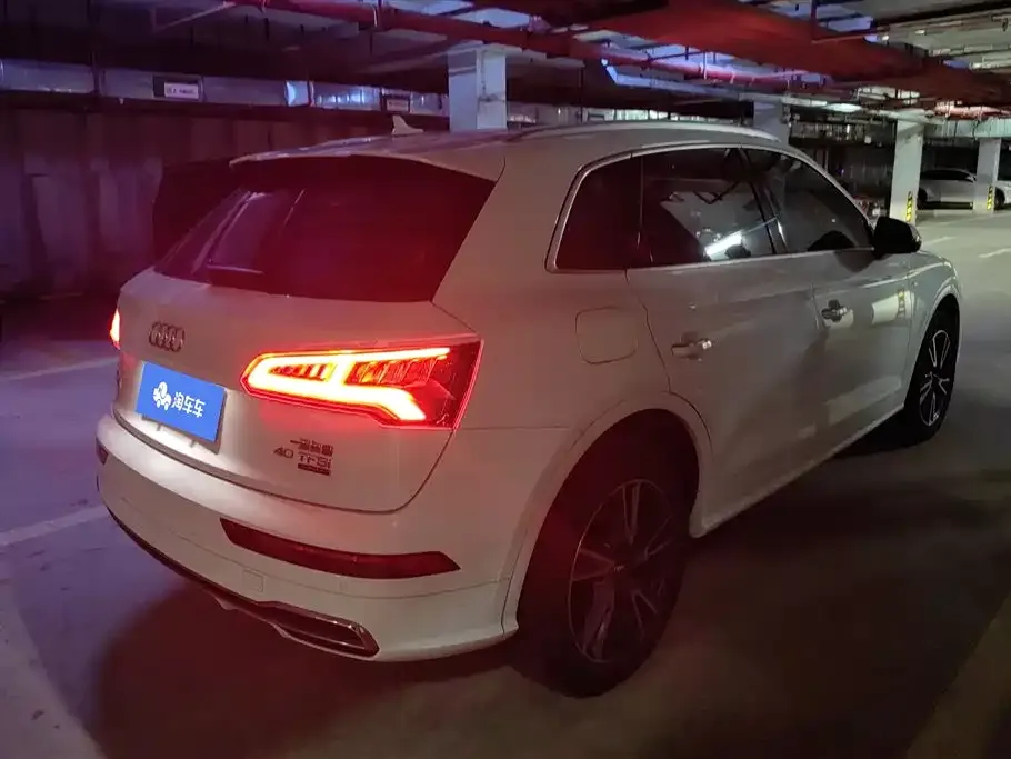 Audi Q5L 2021 из CN, фото 3